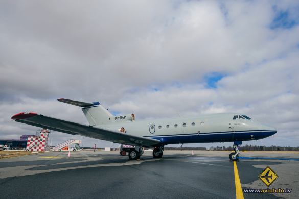 Yakovlev Yak-40